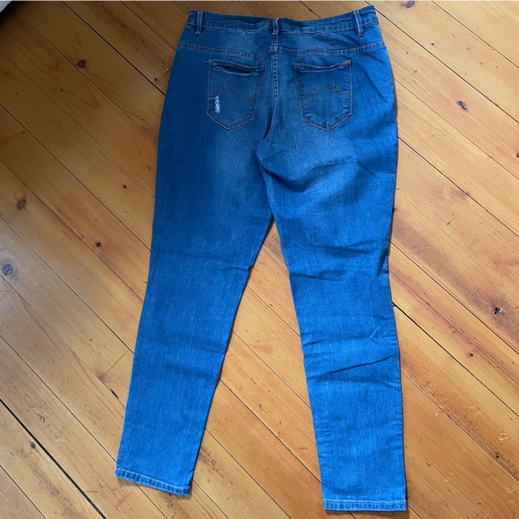 Max Jeans - Picture 2 of 7